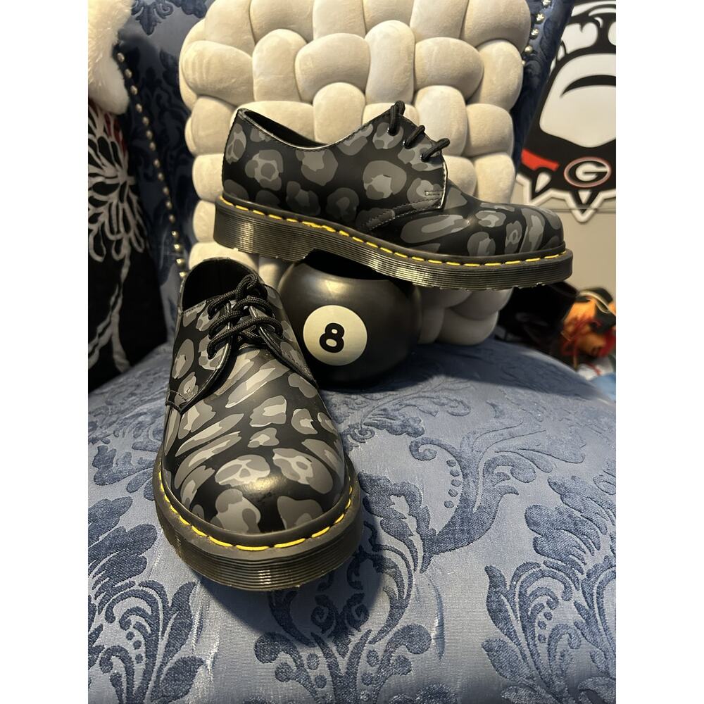Dr Martens Distorted Leopard Gray Black Oxford Size 8/EU 39 NWOT